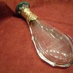 Perfumero siglo XIX oro piedras preciosas cristal de roca