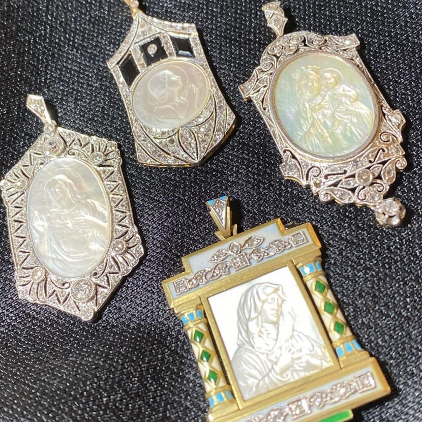 Medallas Art Deco En Oro Platino Nacar Diamantes Esmaltes